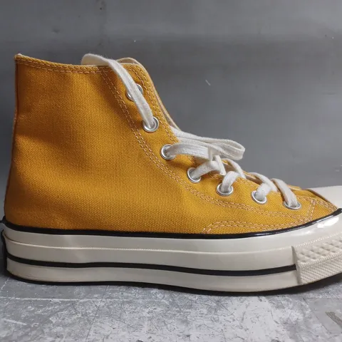 BOXED PAIR OF CONVERSE ALL STAR SHOES IN YELLOW SIZE UK 6