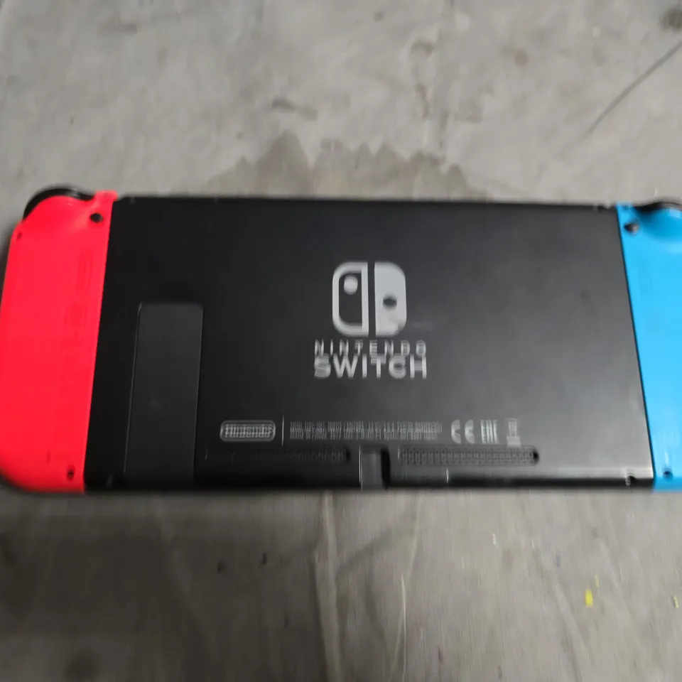 NINTENDO SWITCH HANDHELD CONSOLE