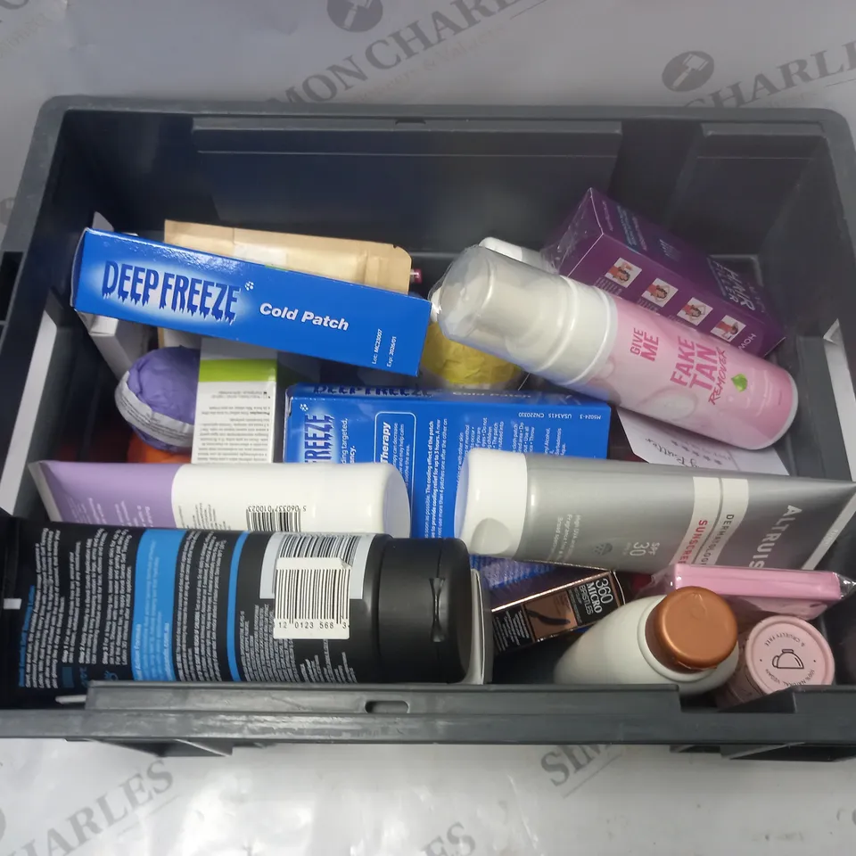 APPROXIMATLEY 20 COSMETICS ITEMS TO INCLUDE IMAGE SKINCARE AGELESS TOTAL FACE CLEANSER (177ml), BONDI SANDS SELF TANNING LOTION DARK (200ml), LANCOME PARIS IDOLE LASH WATERPROOF MASCARA GLOSSY BLACK (