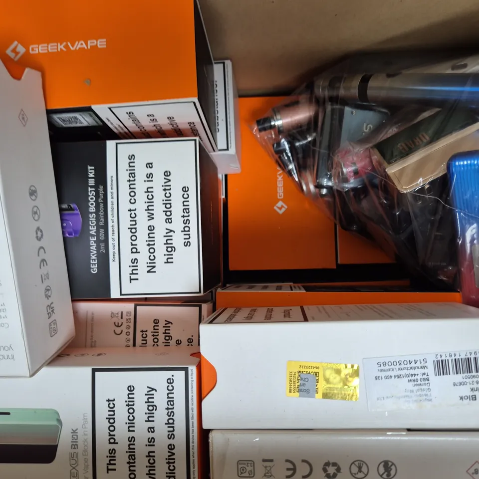 BOX OF APPROXIMATELY 20 ASSORTED VAPING ITEMS AND PRODUCTS TO INCLUDE GEEK VAPE, ASPIRE, ETC