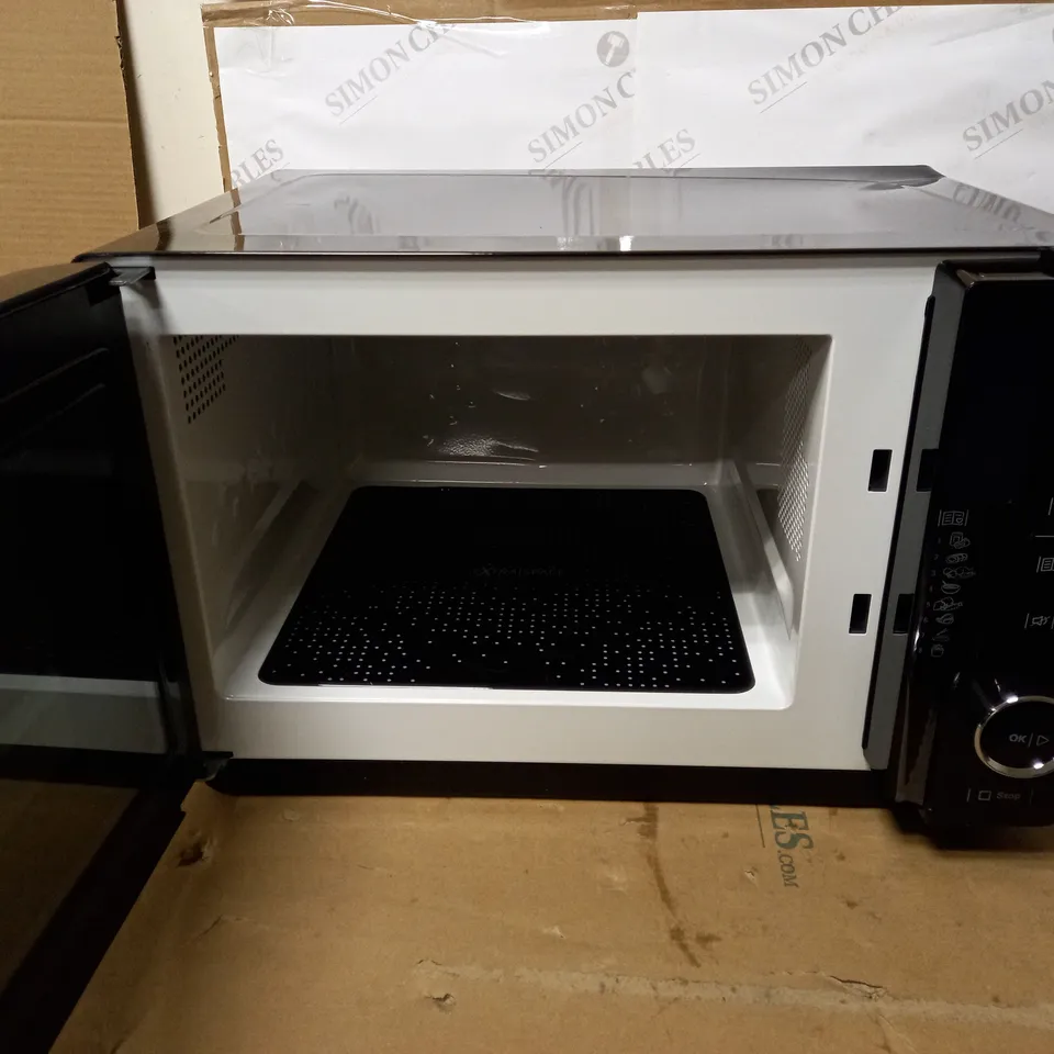HOTPOINT MWH 2621 MB FLATBED MICROWAVE, 800W, BLACK