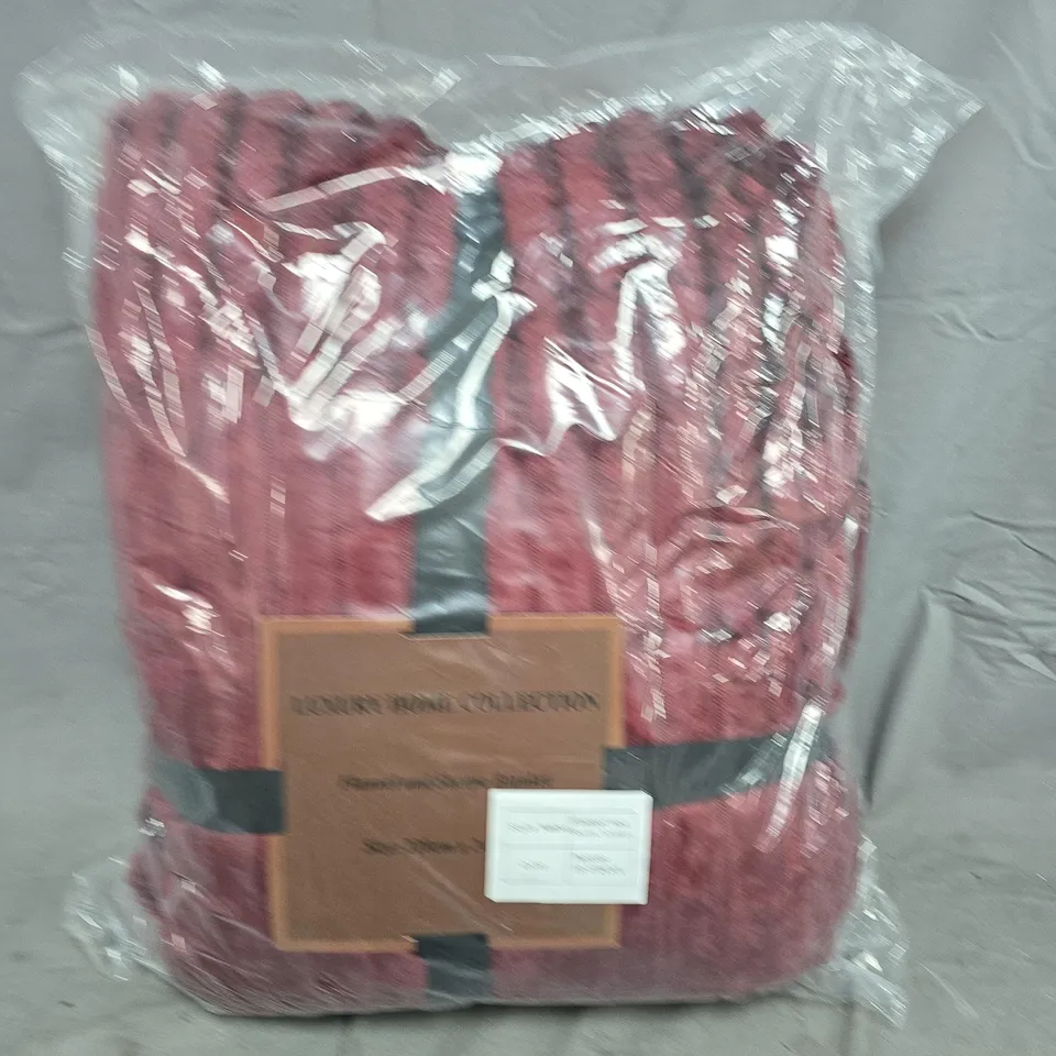 LUXURY HOME COLLECTION - FLANNEL AND SHERPA BLANKET