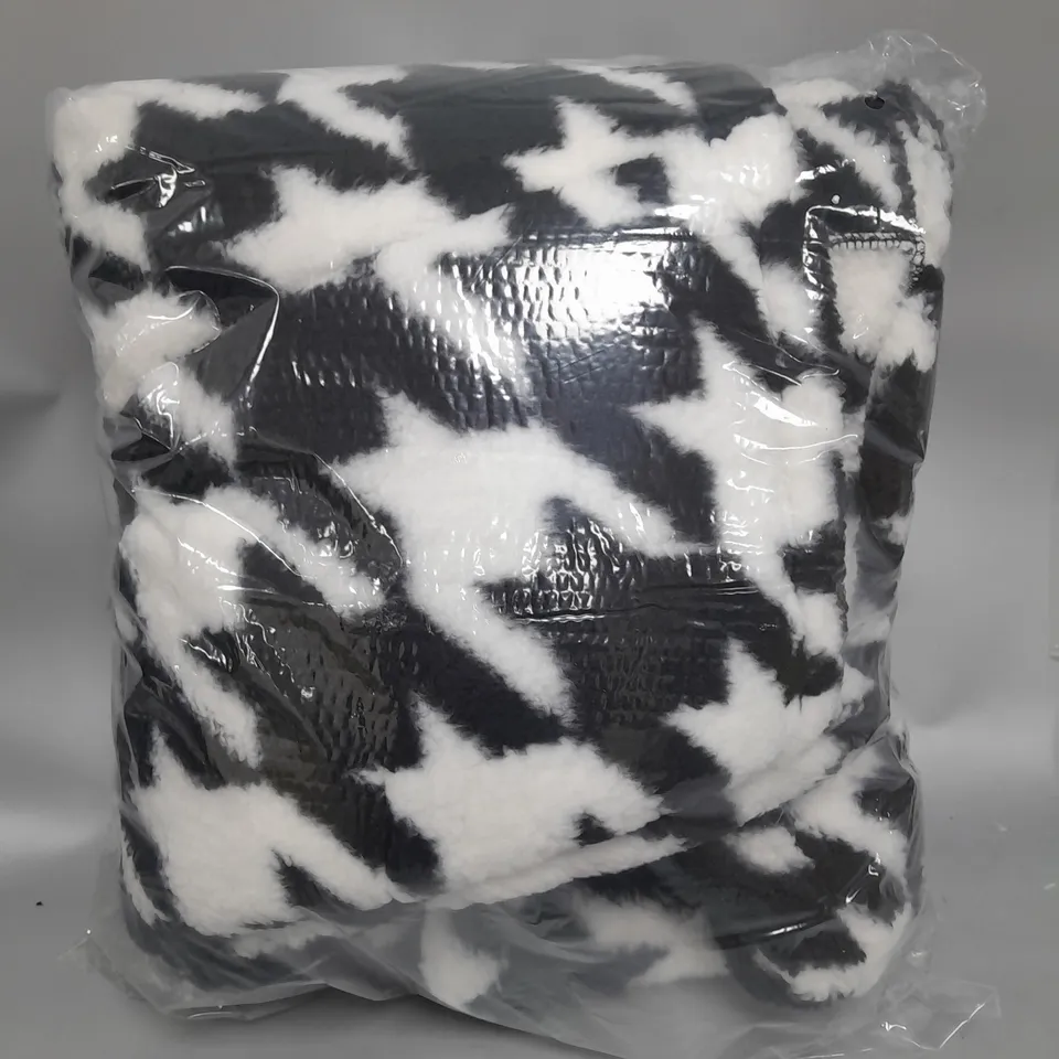 COZEE HOME OVERSIZED HOODED COATIGAN