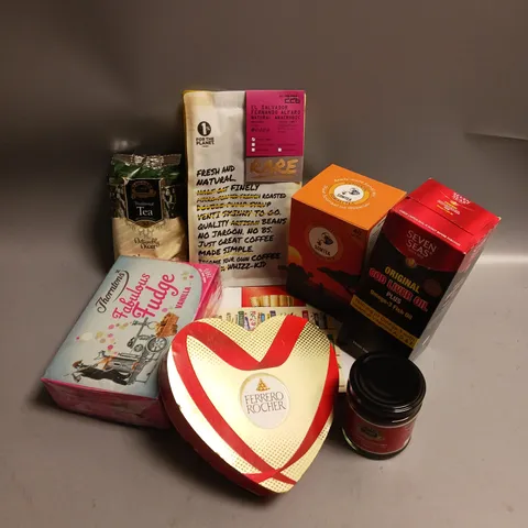 BOX OF APPROX 10 ASSORTED FOOD ITEMS TO INCLUDE - THORNTONS VANILLA FUDGE - RAVE COFFEE BEANS - FERRERO ROCHER SELECTION BOX ETC