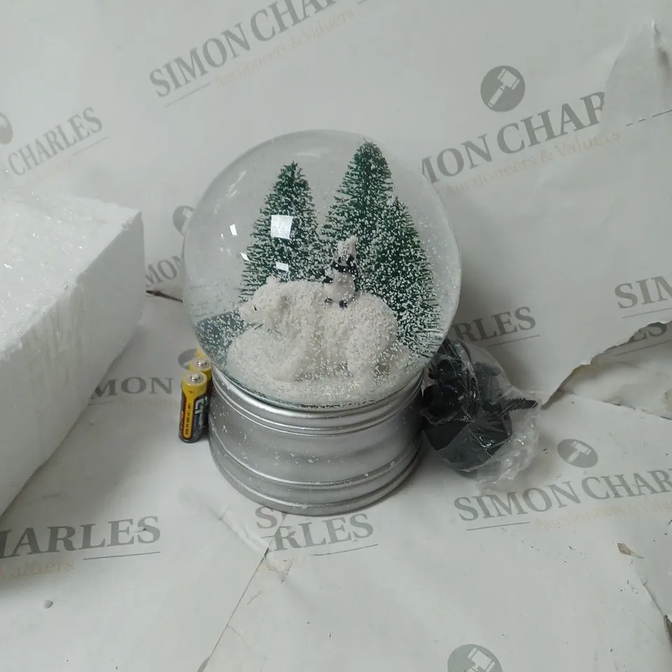 BOXED SANTA EXPRESS CHRISTMAS CHARACTER MUSICAL WATER SPINNER