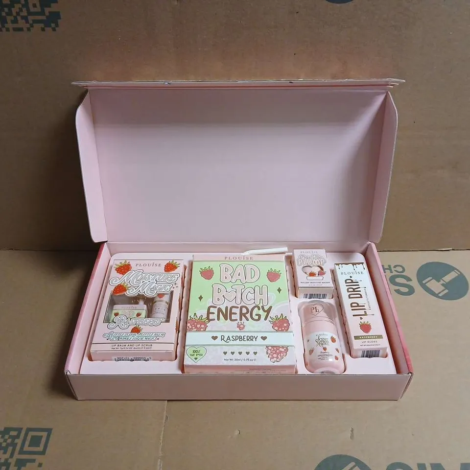 P.LOUISE WHAT A TREAT RASPBERRY BOX SET