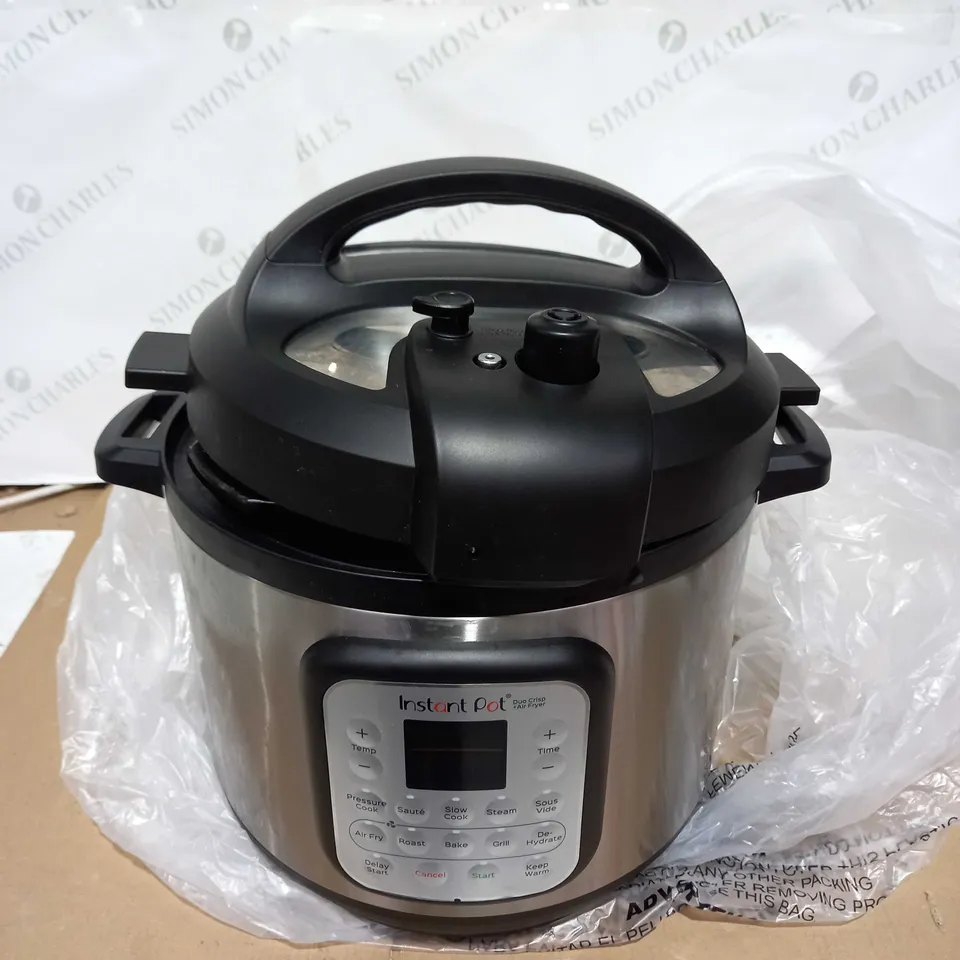 INSTANT POT DUO CRISP + AIR FRYER 