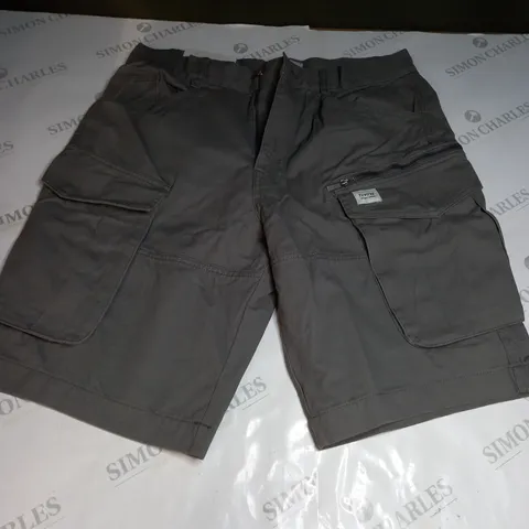 FIRETRAP MENS CARGO SHORT - LARGE