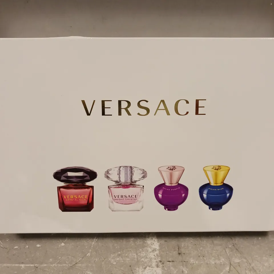 SEALED VERSACE WOMENS MINI PERFUME SET (4 X 5ML)