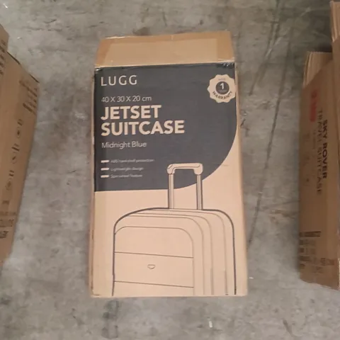  BOXED LUGG TRAVEL SUITCASE