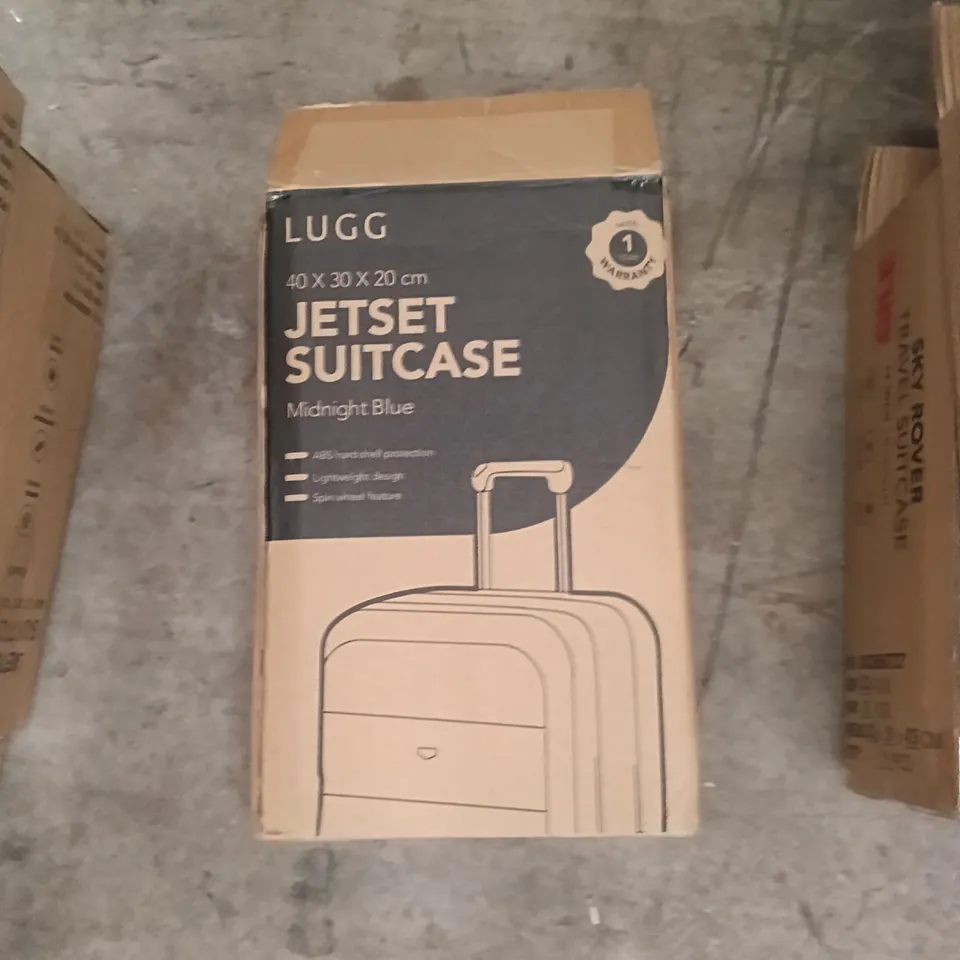  BOXED LUGG TRAVEL SUITCASE