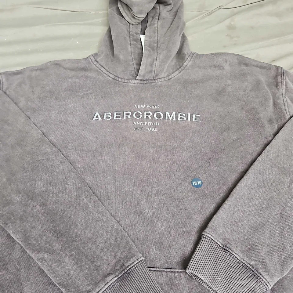 ABERCROMBIE AND FITCH SLOGAN HOODIE - SIZE 15/16 YEARS