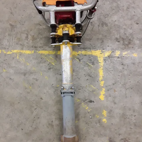 ROBEL 2 STROKE VERTICAL TAMPER