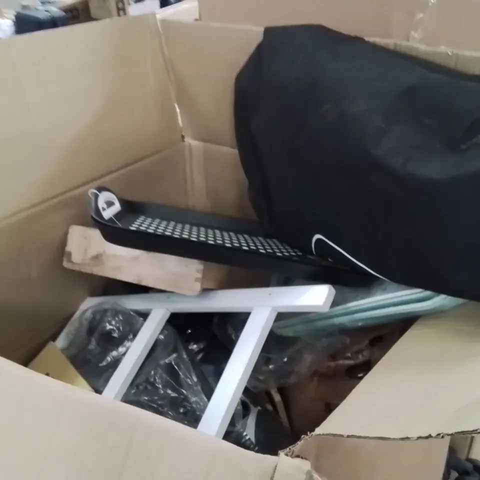 PALLET OF ASSORTED HOUSEHOLD GOODS AND PRODUCTS TO INCLUDE;SUITCASE,FAN,SERVING TRAYS,PREMIUM LEAF BLOWER