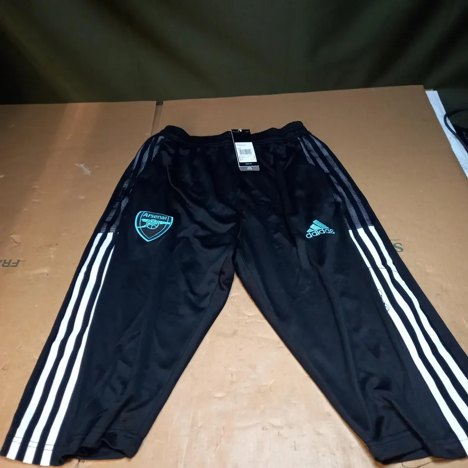 ARSENAL FC SHORTS SIZE XL