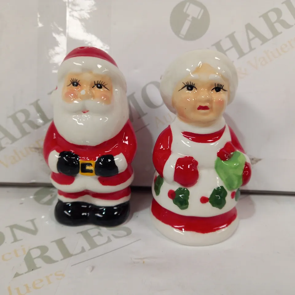 MR CHRISTMAS NOSTALGIC TREE SALT & PEPPER SHAKER WITH GIFTBOX
