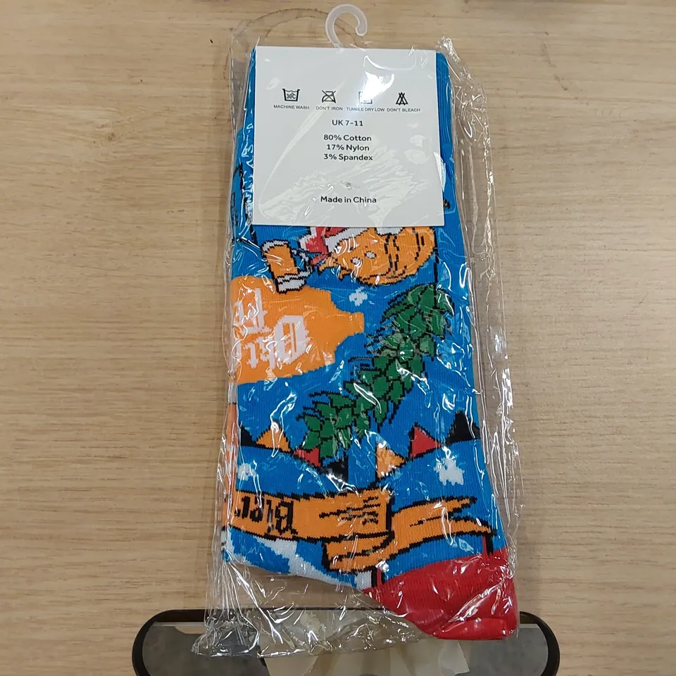 BOX OF APPROXIMATELY 320 BRAND NEW BIER CO OKTOBERFEST SOCKS (1 BOX)