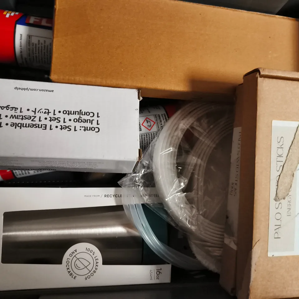 APPROXIMATELY 10 ASSORTED HOUSEHOLD ITEMS TO INCLUDE MOCNE BIN BAGS, HOYHOY TRAP-A-ROACH, KOS FLUE CEMENT, ETC