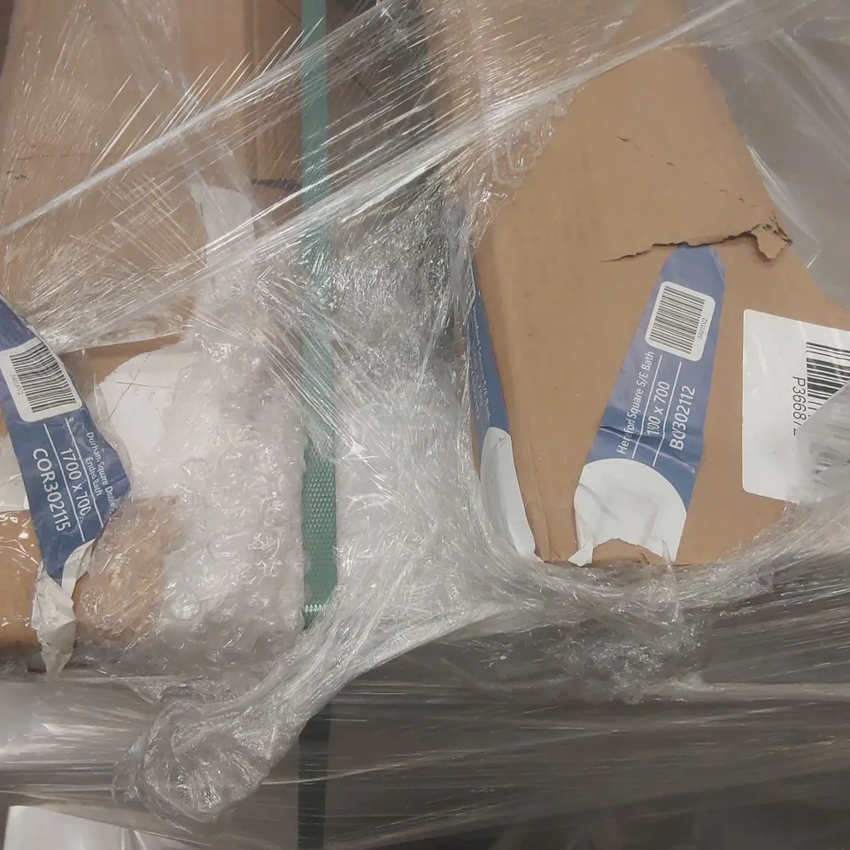 PALLET CONTAINING A VERY LARGE QUANTITY OF ASSORTED BATH TUBS INCLUDING: DURHAM SQUARE DOUBLE ENDED BATH 1700 X 700, HEREFORD SQUARE S/E BATH 1500 X 700 ECT
