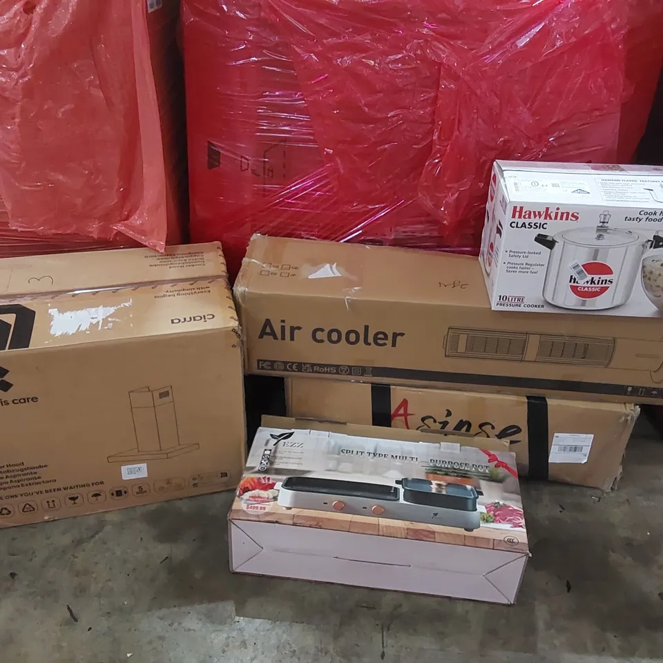 PALLET OF ASSORTED ITEMS INCLUDING: COOKER HOOD, AIR COOLER, 10L PRESSURE COOKER, SPLIT TYPE MULTI-PURPOSE POT, ARTIFICIAL CHRISTMAS TREE ECT