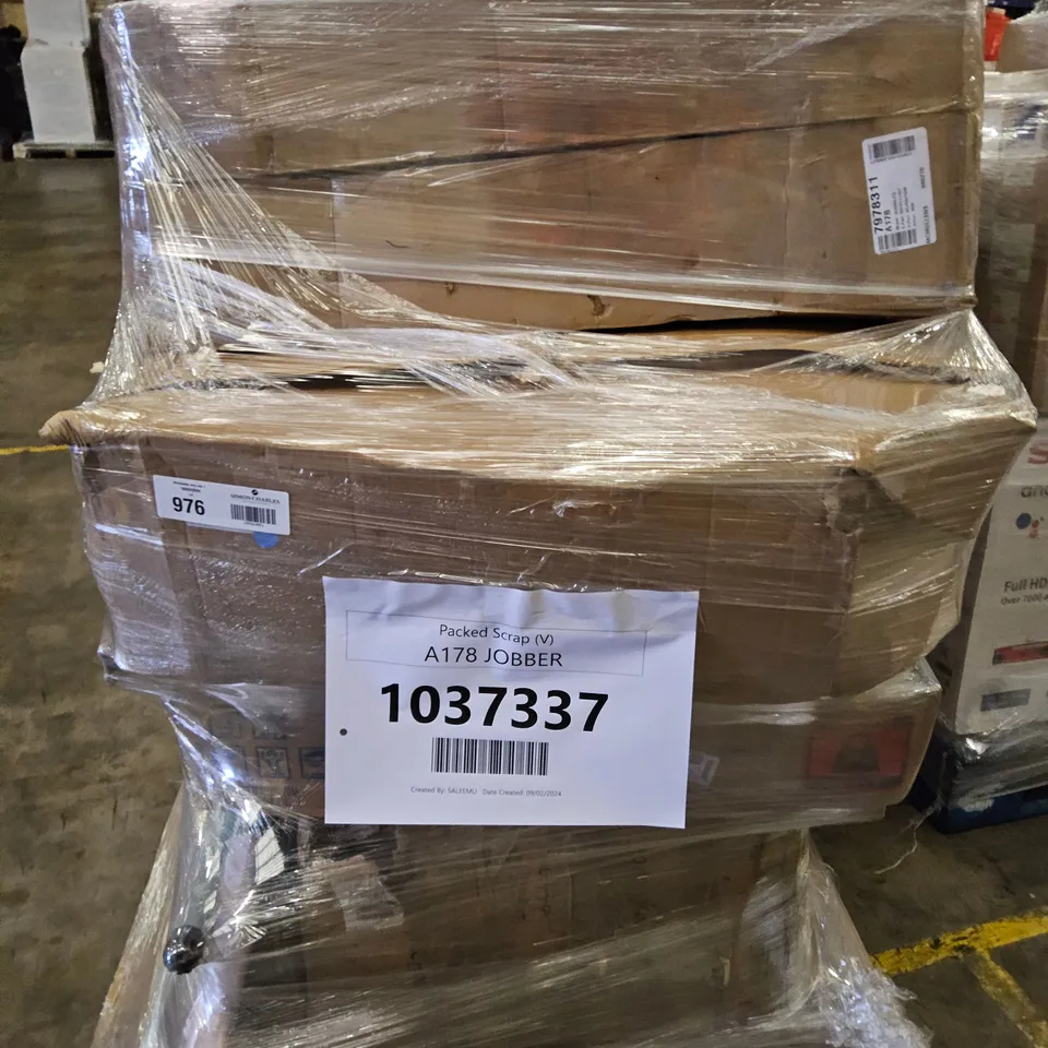 PALLET OF APPROXIMATELY 5  ASSORTED HOUSEHOLD & ELECTRICAL ITEMS TO INCLUDING