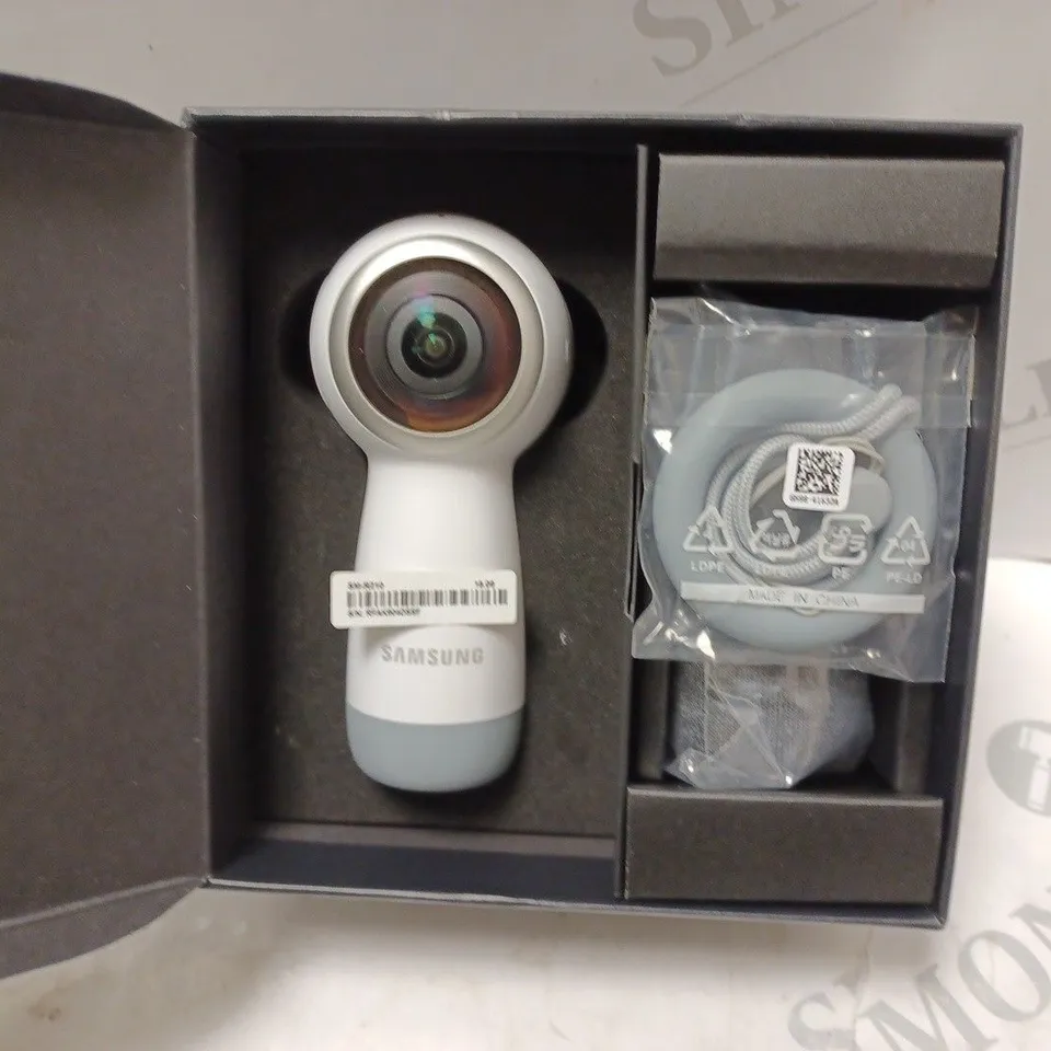 BOXED SAMSUNG GEAR360