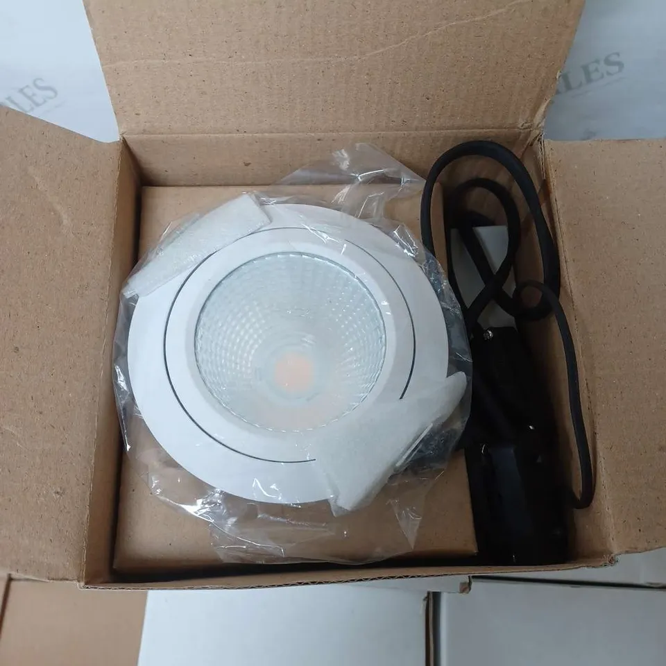 LOT OF MIXED LIGHT FITTING TO INCLUDE, 16 EMCOLITE SILVER FLUSH MOUNT LIGHT FITTINGS MODEL LDL13, 16 SILVER FLUSH DOWNLIGHTS MODEL PL405, 10 FLUSH SPOTLIGHTS MODEL LDL13, AMONGST OTHERS 