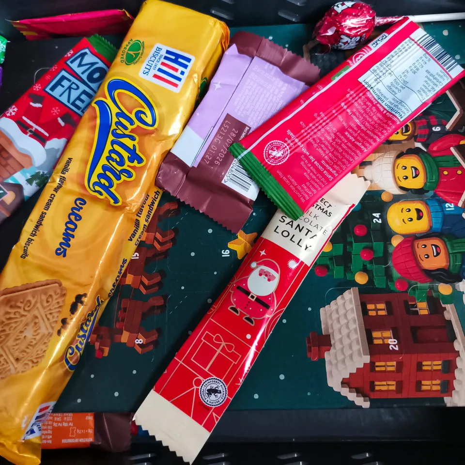 APPROXIMATELY 10 ASSORTED FOOD AND DRINK ITEMS TO INCLUDE SALT & SHAKE, TURMERIC HONEY, ETC