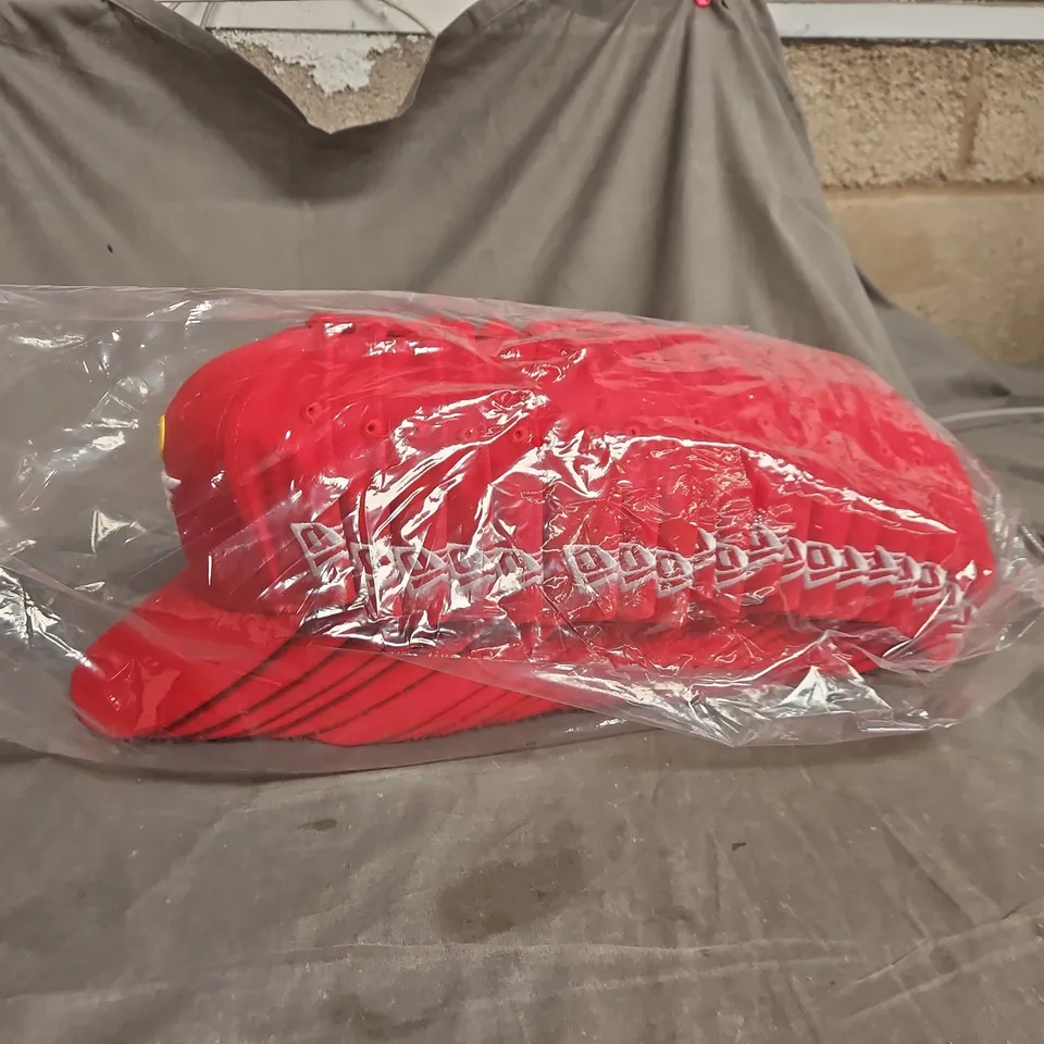 APPROXIMATELY 20 LOS ANGELES ANGELS BASEBALL CAPS - HALO SERIES 