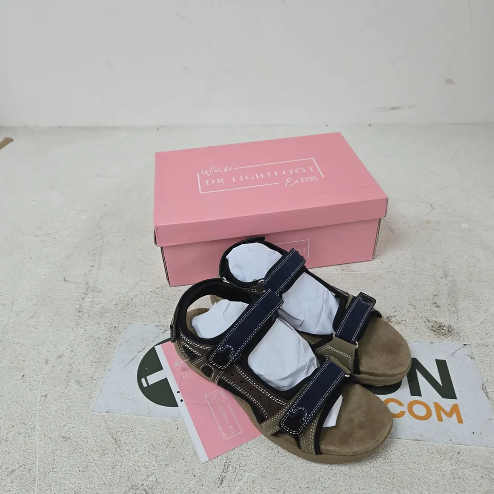 DR LIGHTFOOT WIDE FIT SANDALS – NAVY, KHAKI & BROWN, UK 4 (STYLE NO. 28800201)