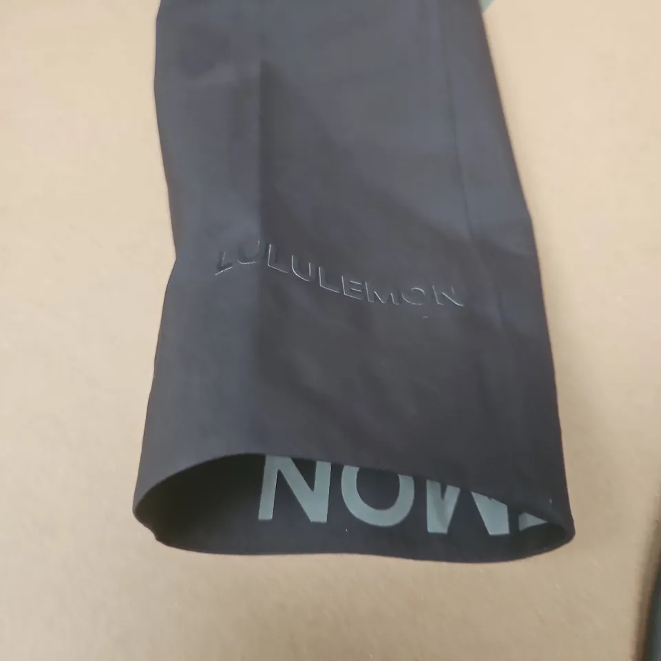 LULULEMON WOMEN'S HOODED RAINCOAT IN BLACK - 6