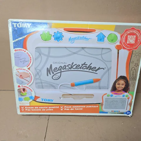 BOXED TOMY MEGASKETCHER CLASSIC KIDS TOY