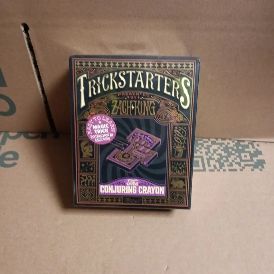 TRICKSTARTERS: CONJURING CRAYON MAGIC TRICK KIT – BOXED