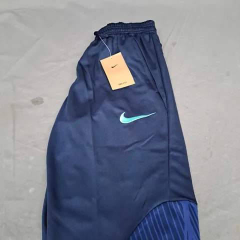 BRAZIL FC TRAINING PANTS SIZE M