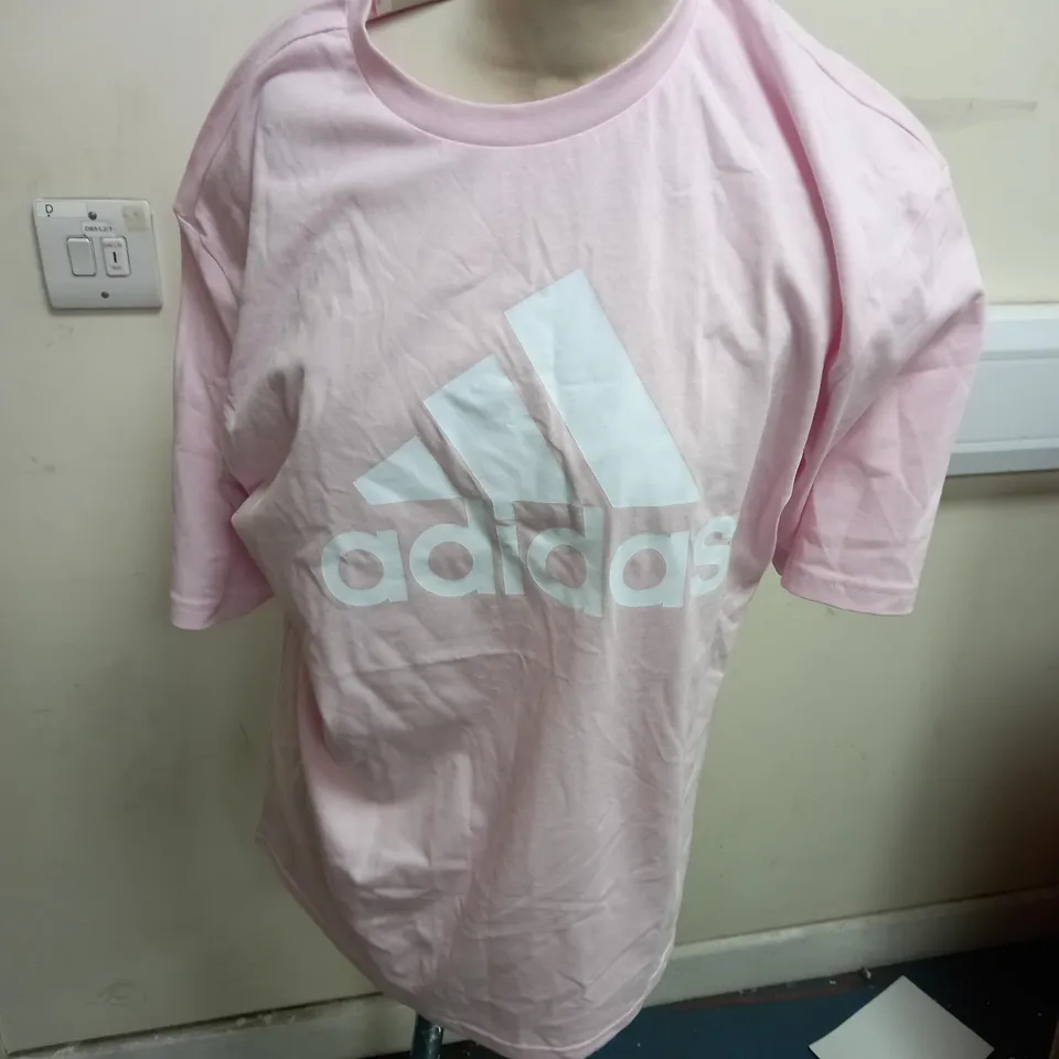 SMALL PINK ADIDAS TEE 
