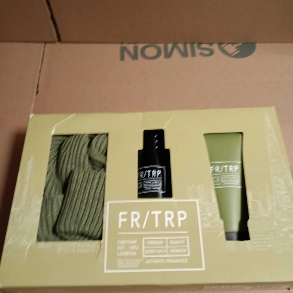 FR/TRP FRAGRANCE GIFT SET – FRAGRANCE, BODY WASH AND A BEANIE HAT