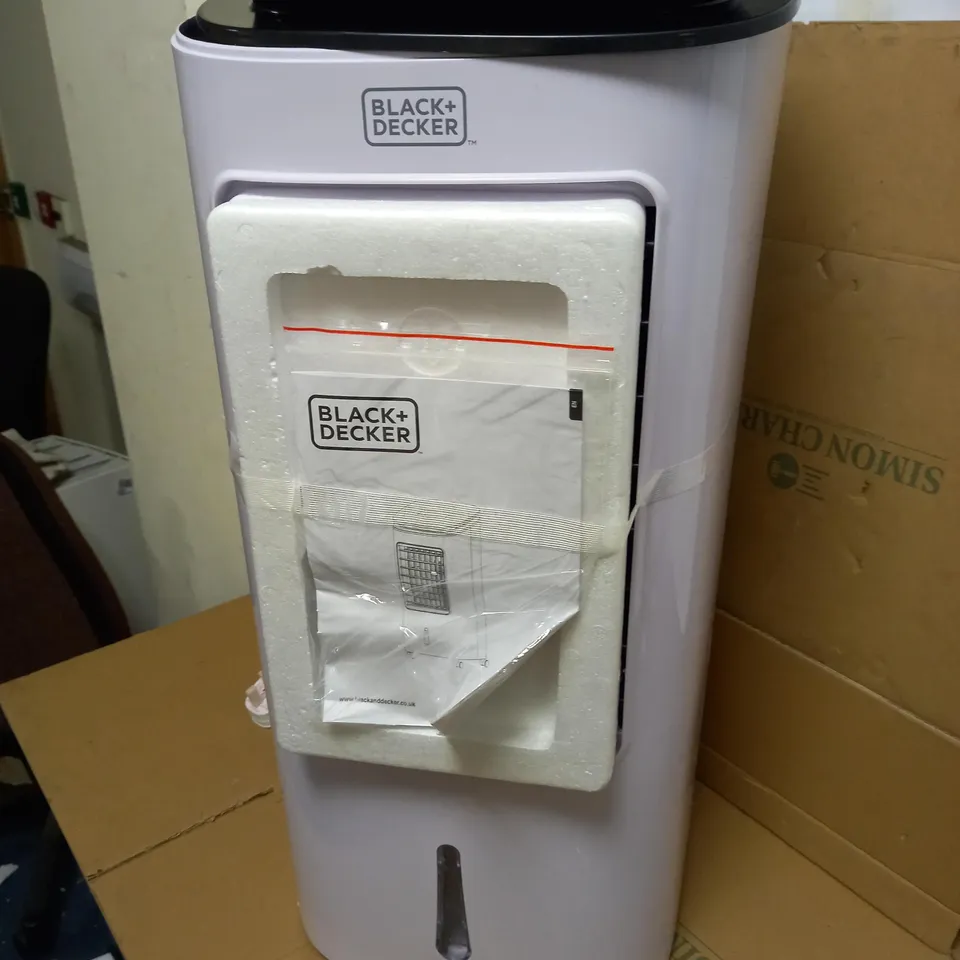 BLACK+DECKER 7 LITRE DIGITAL 2-IN-1 AIR COOLER