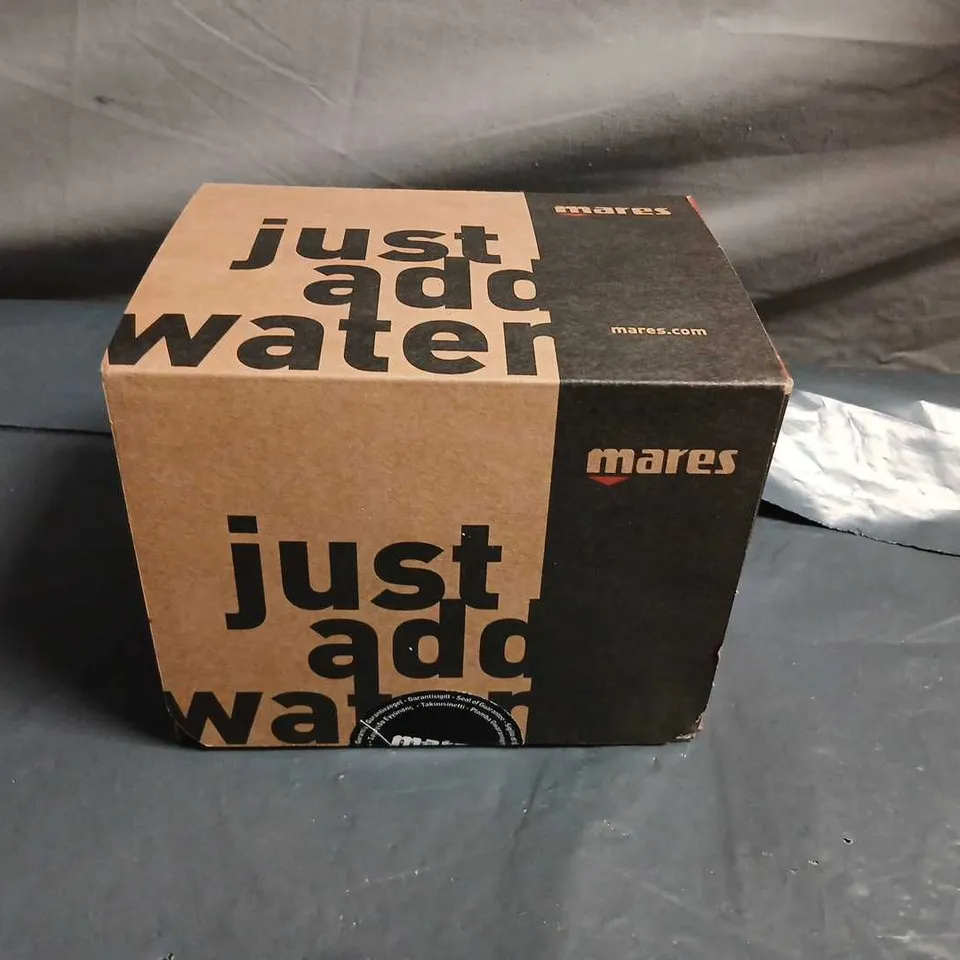 MARES DIVE COMPUTER PUCK 4 WITH PACKAGING
