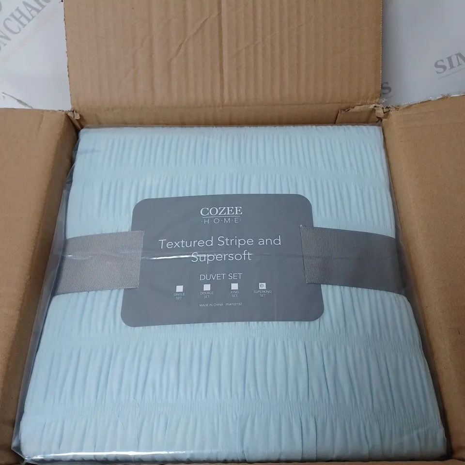 SUPERSOFT BY COZEE HOME TEXTURED STRIPE DUVET SET SOFT BLUE SUPER KING SIZE 