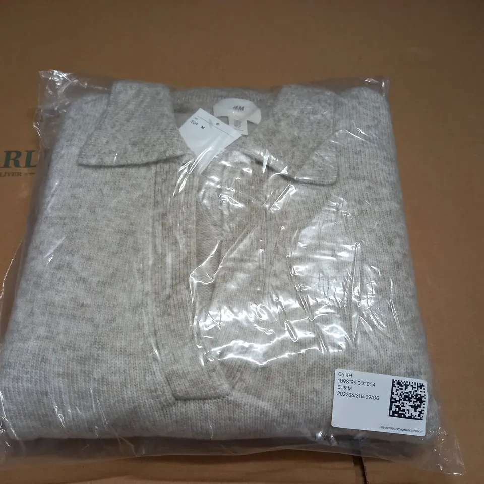 BAGGED H&M COLLARED JUMPER - M