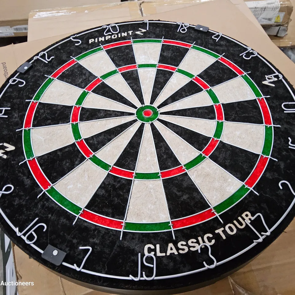 BOXED CLASSIC TOUR PINPOINT DARTBOARD .