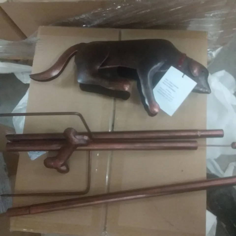 BRAND NEW BOXED x8 DOG SPINNER