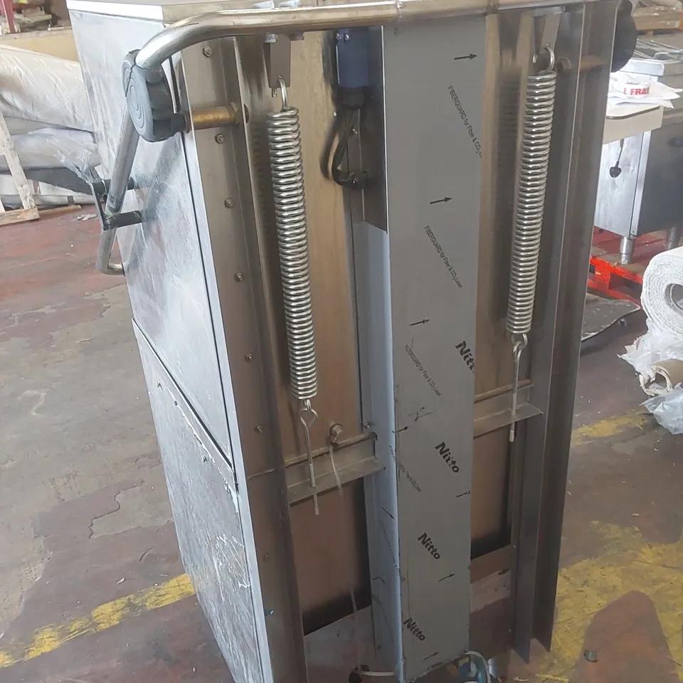 CONTENDER DMH001 COMMERCIAL PASS THROUGH DISHWASHER