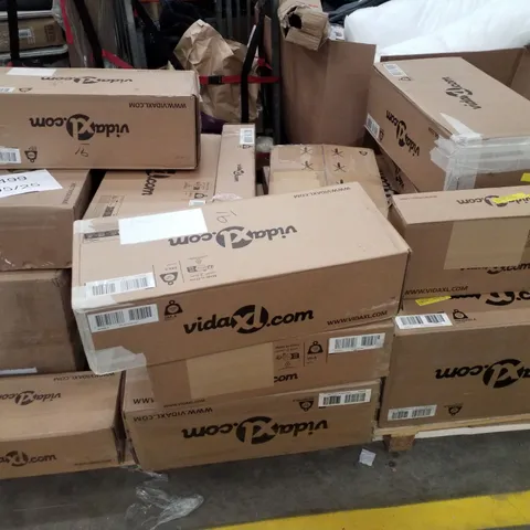 PALLET CONTAINING ASSORTED FLATPACK FURNITURE PARTS