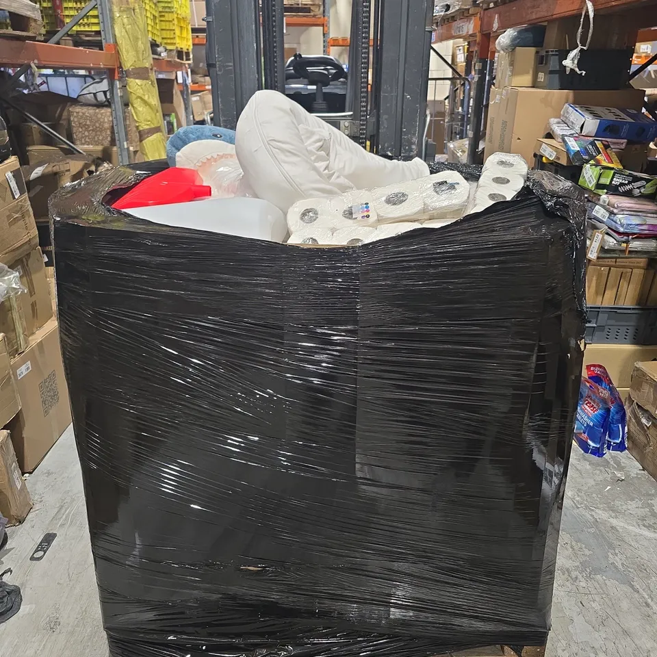 PALLET OF APPROXIMATELY 50 ASSORTED ITEMS TO INCLUDE TOILET ROLL , CLOTHING ITEMS AND ASSORTED HOUSEHOLD ITEMS 