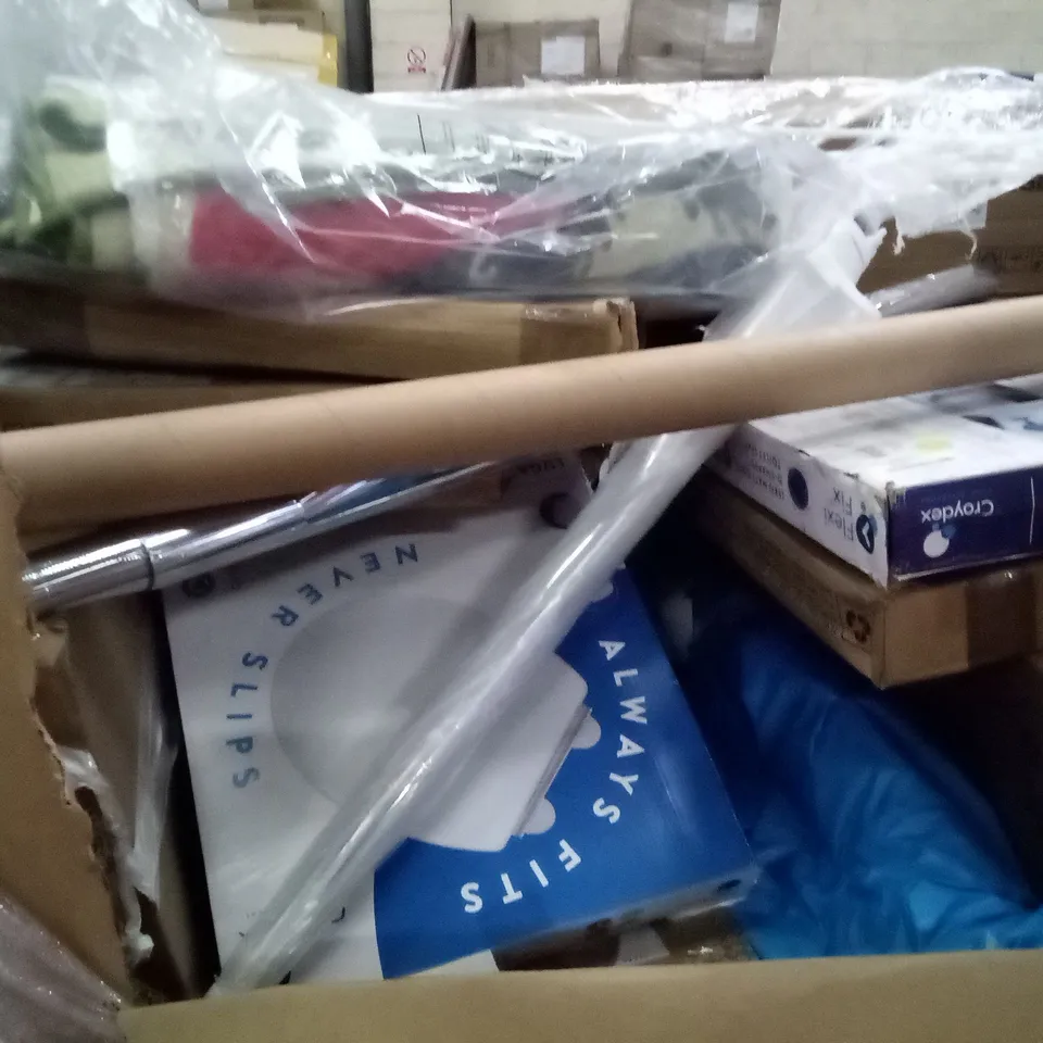 PALLET OF ASSORTED ITEMS INCLUDING HARD ARM CAMPING CHAIR, TOILET SEAT, ACTION STAND MIXER, ROLLER BLINDS, AIR COOLER 