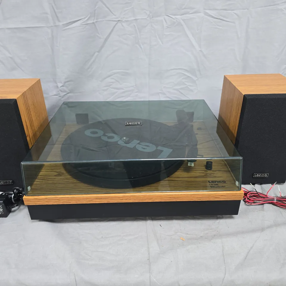 LENCO LS-300 BLUETOOTH TURNTABLE WITH WOOD PLINTH, GLASS DUST COVER & TWIN SPEAKERS