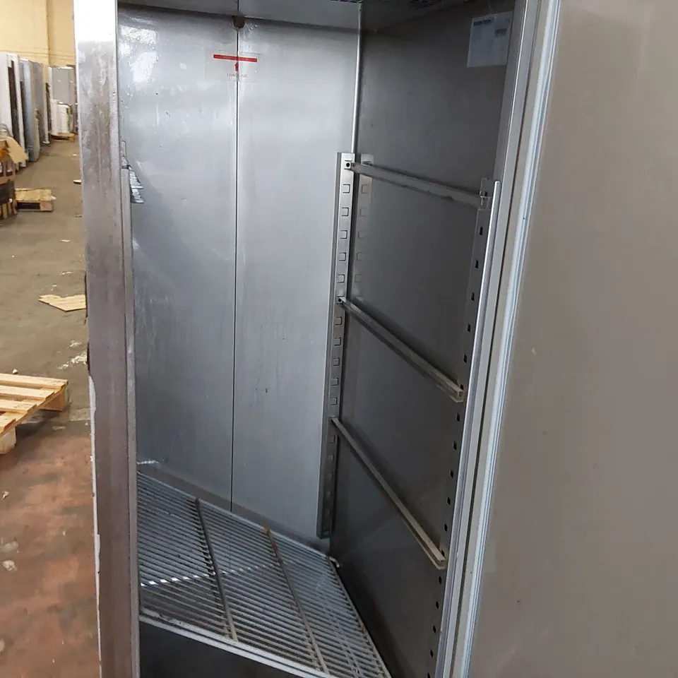 GENFROST GEN600H 595 LITRE UPRIGHT COMMERCIAL STORAGE FRIDGE