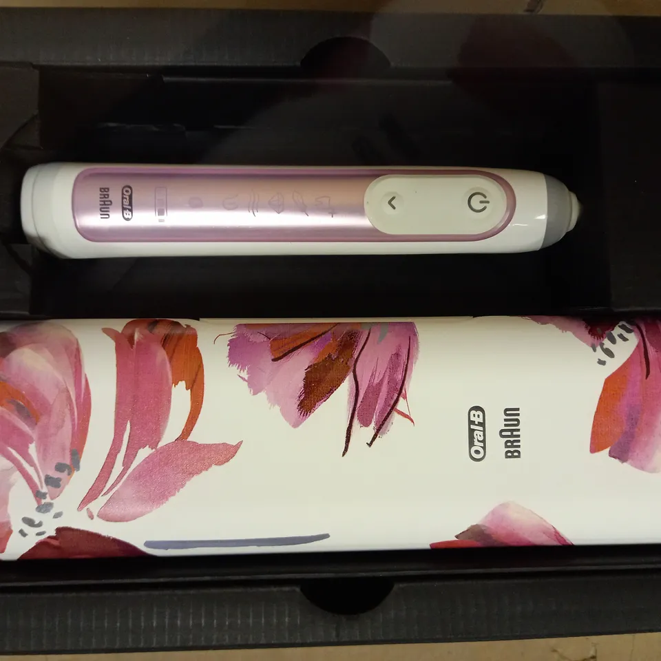 ORAL-B GENIUS X LIMITED EDITION ELECTRIC TOOTHBRUSH