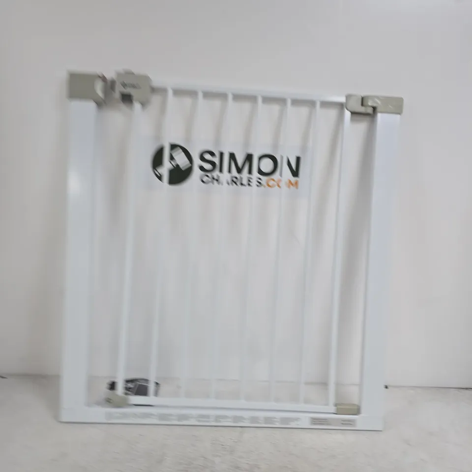 BOXED SAFETY FIRST BABY GATE